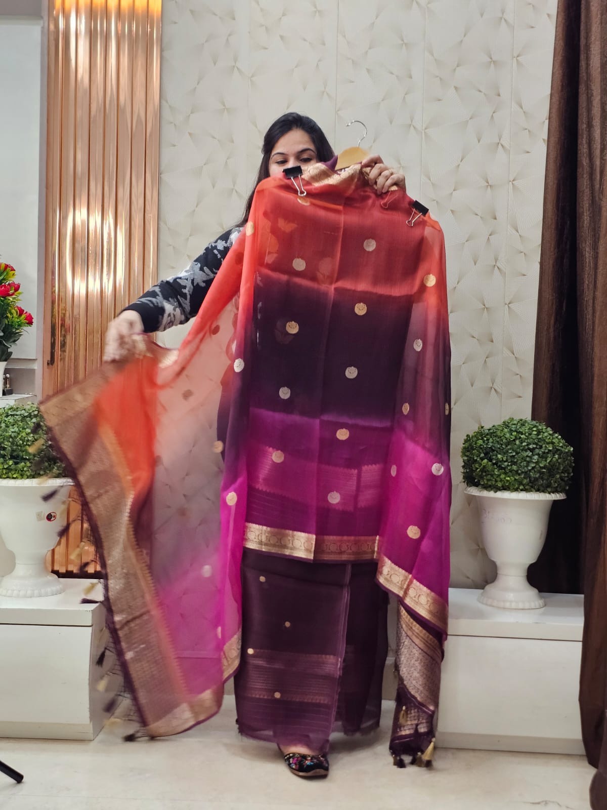 Kora Silk Shirt With Kora Bnarsi Silk Dupatta - 4