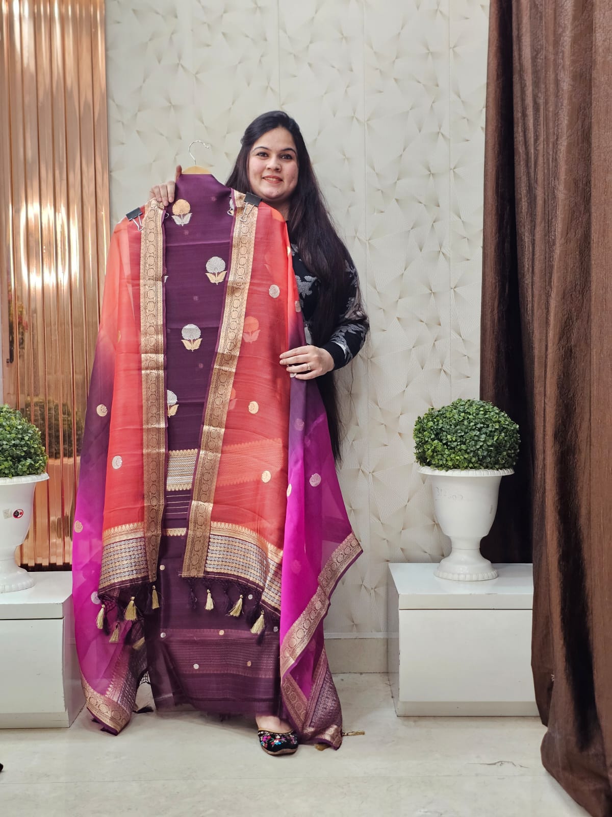 Kora Silk Shirt With Kora Bnarsi Silk Dupatta - 7